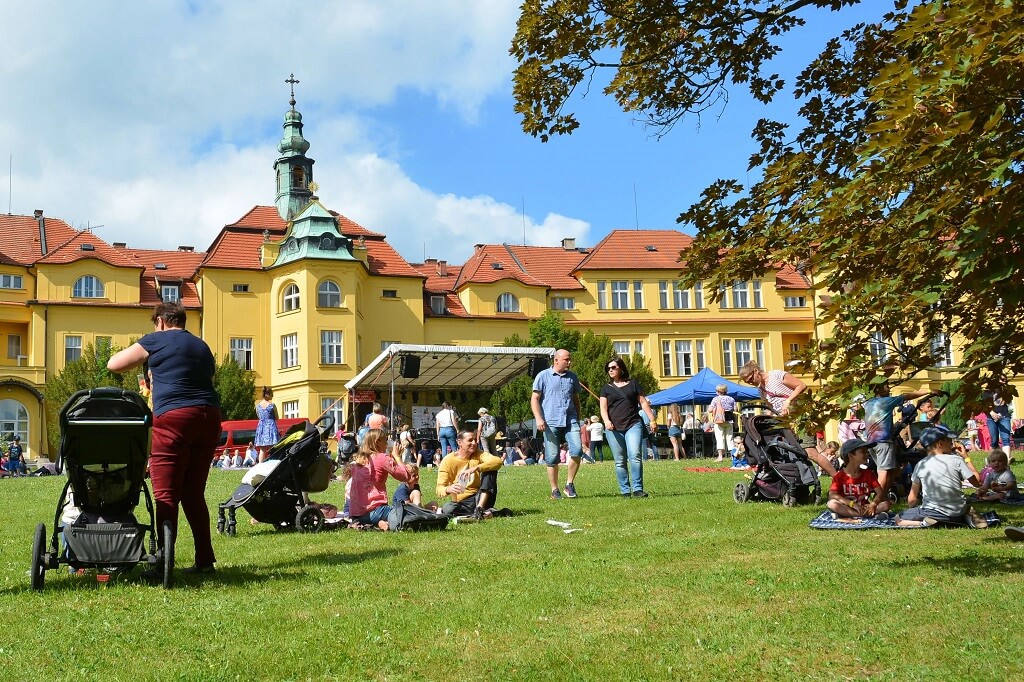 Festival v Nemocnici Na Pleši